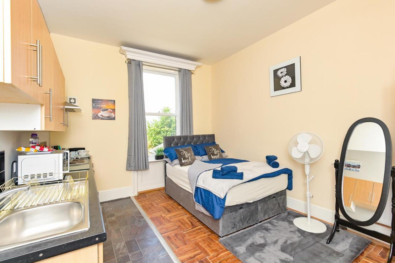 The Elm Wood Apartments Huddersfield Ruang foto