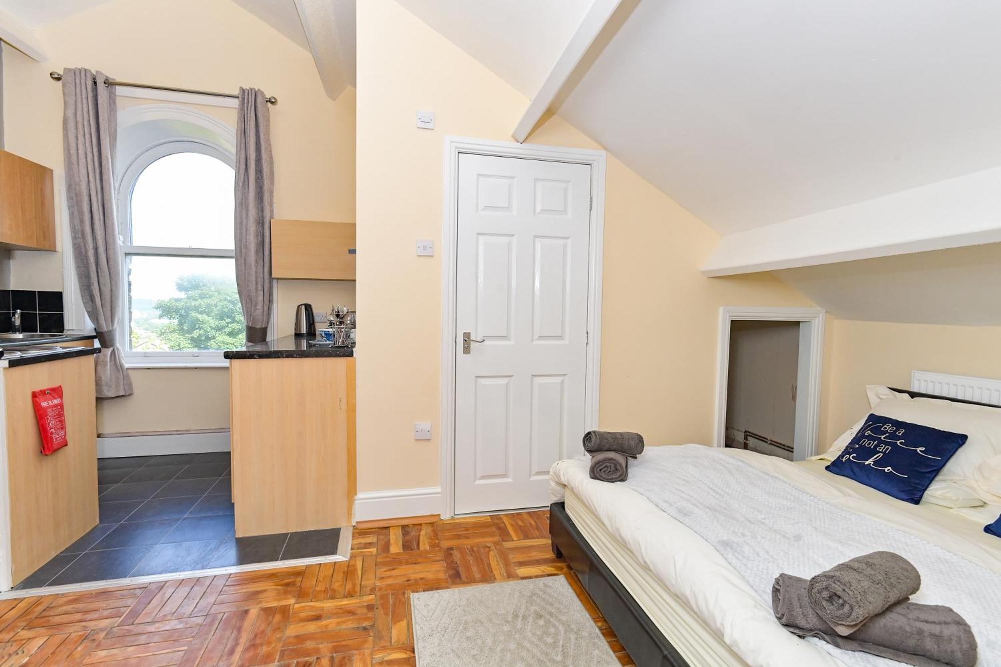 The Elm Wood Apartments Huddersfield Ruang foto