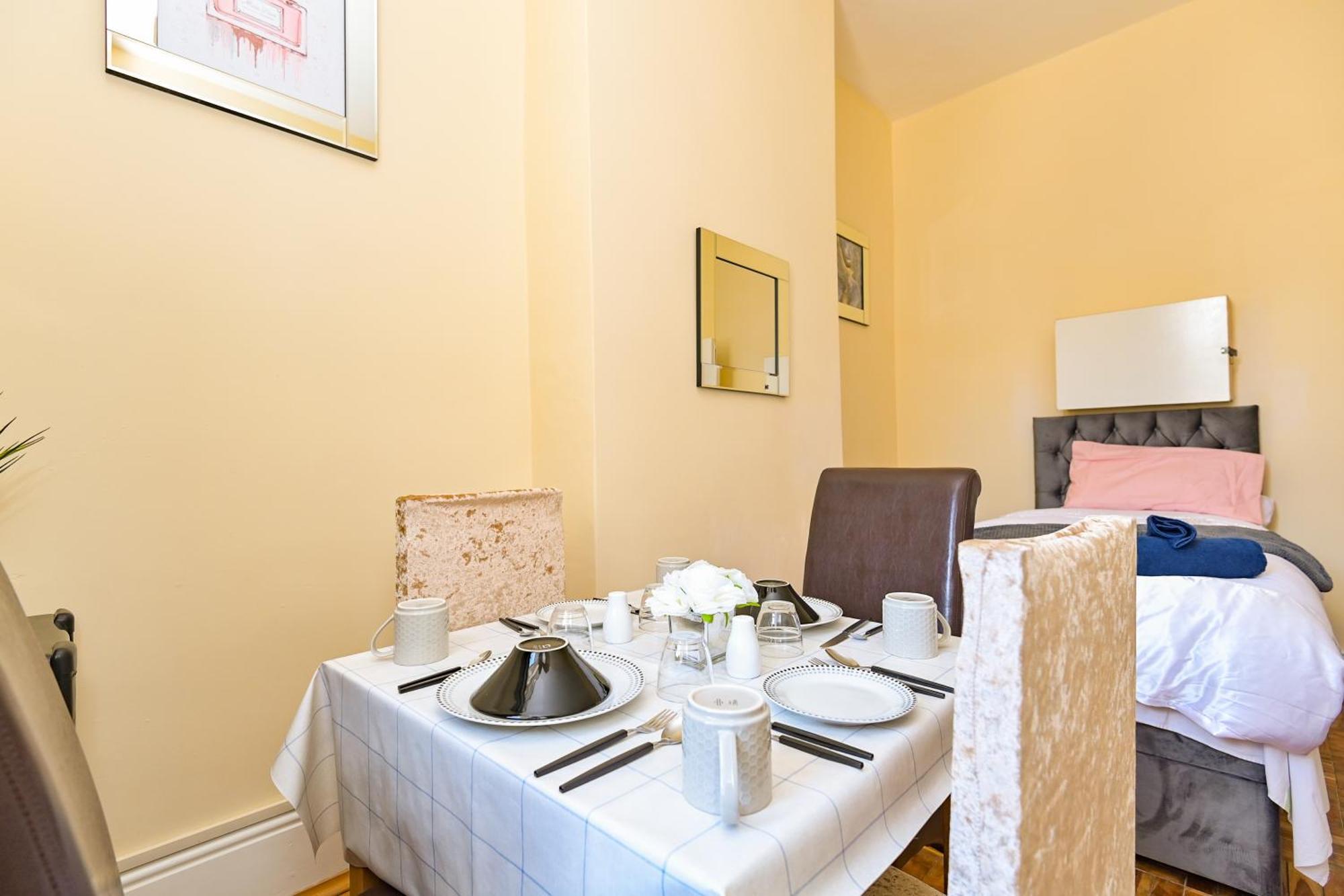 The Elm Wood Apartments Huddersfield Ruang foto